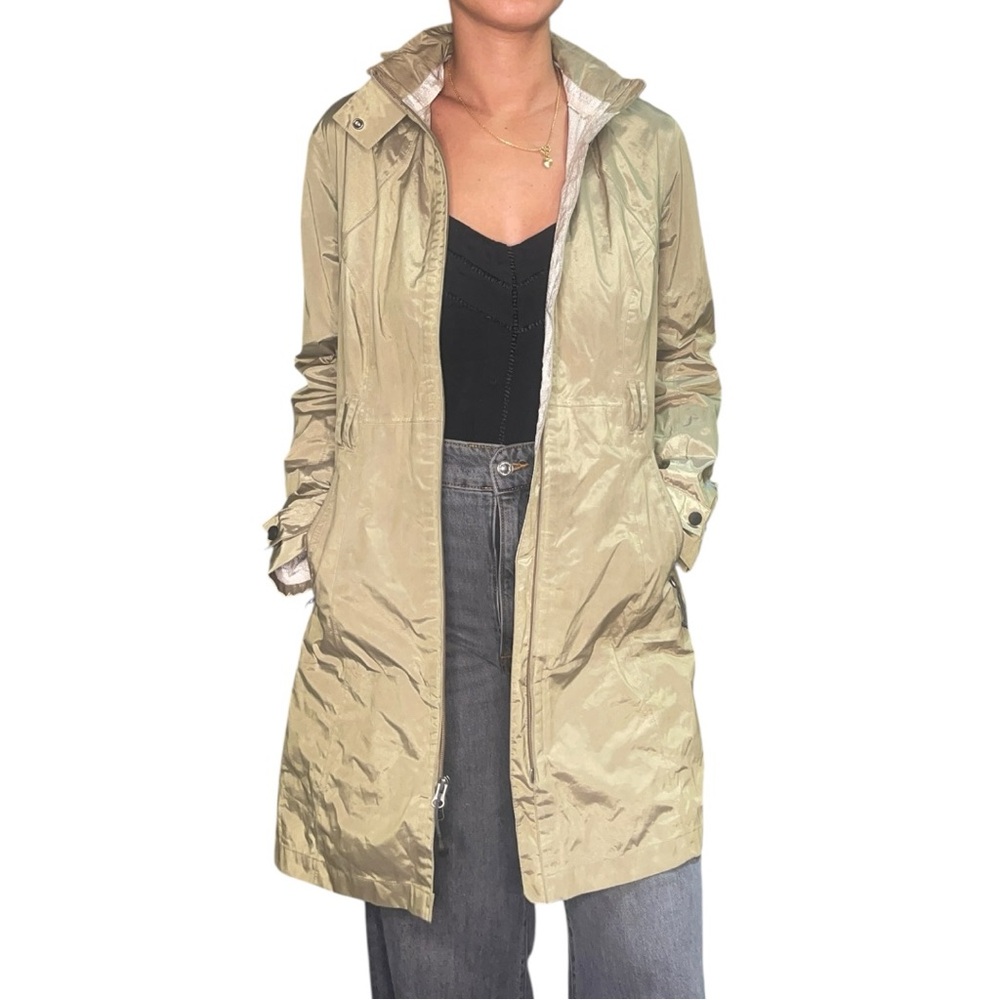 Women's Waterproof Hooded Rain Jacket
